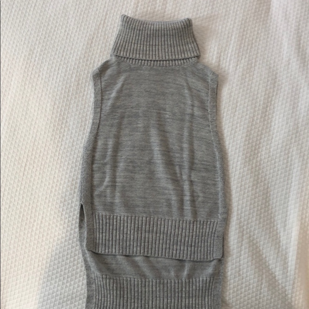 Banana Republic sleeveless turtleneck sweater XS